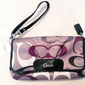 NWT COACH Soho Print Wristlet
